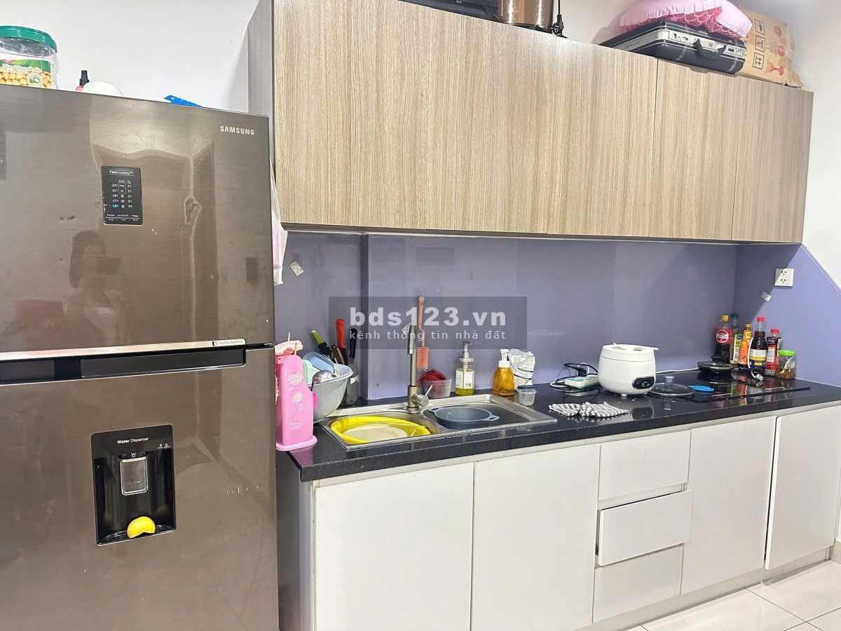 Chung cư 590, CMT8, P11, Quận 3: 79m2, 2 p ngủ, 2wc, NT, 14tr.