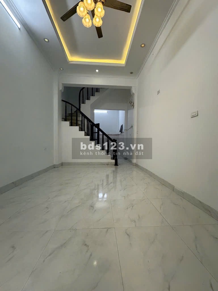 Bán nhà Hào Nam Đống Đa, Gần Mặt Phố, Tiện Ích Đầy Đủ, 41mx4T, Giá: 7.8 Tỷ, Lh: 0396935190