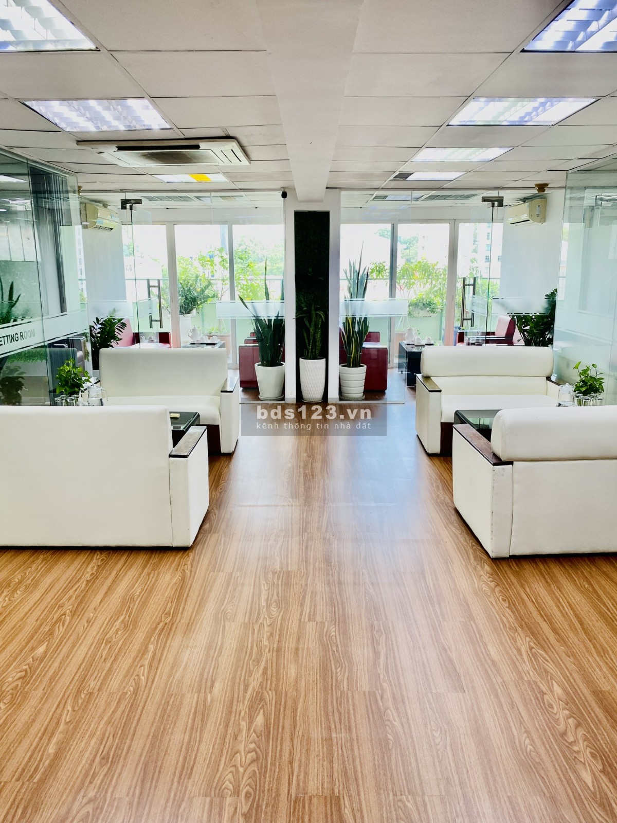 Văn phòng riêng đầy đủ tiện nghi tại quận 1 chỉ từ 9,5 triệu/tháng