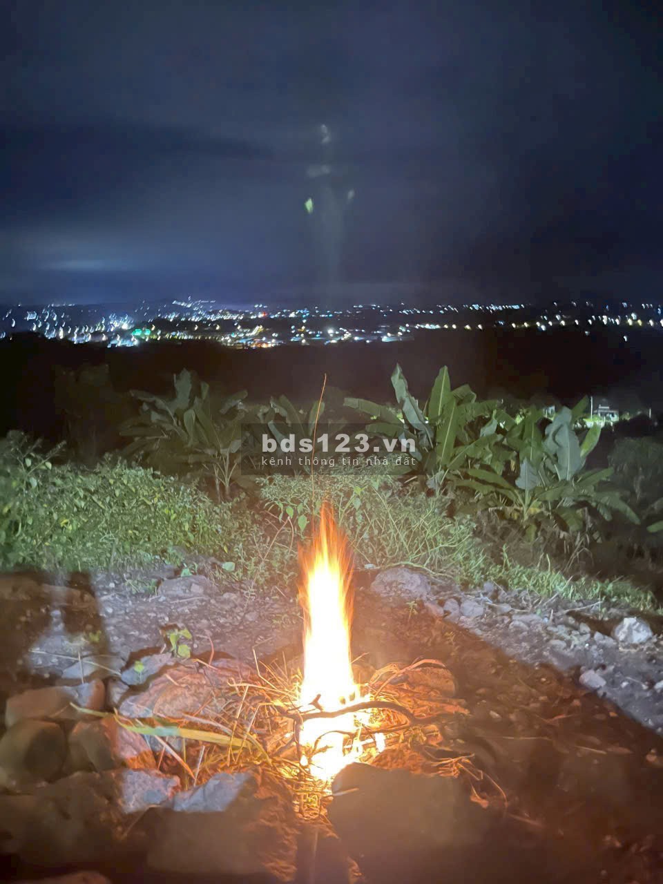 Lô đất đồi view xịn nhìn ra hồ - view Thành phố về đêm - ngay khu dân cư đông đúc - Chợ Trường -