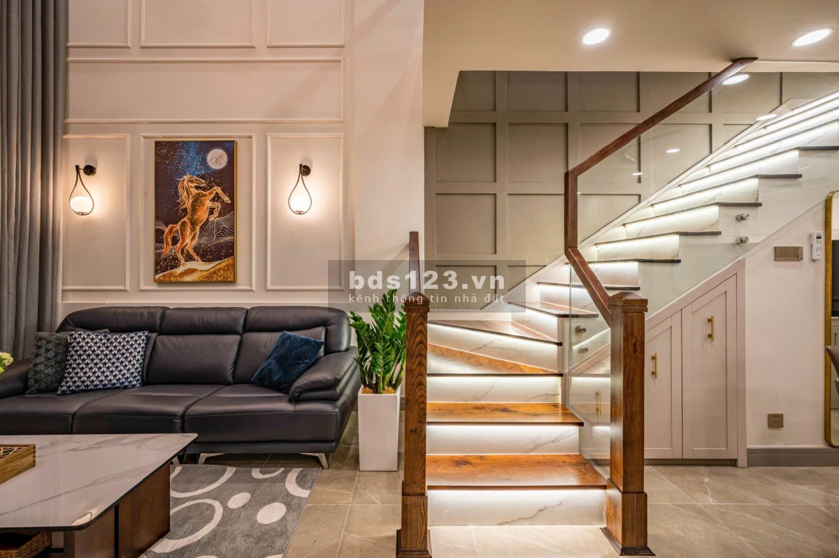 Biệt thự mini đường TRẦN BÌNH TRỌNG Q5, ngang 7.5m, Cn 65m2, 4 tầng, nhà mới keng