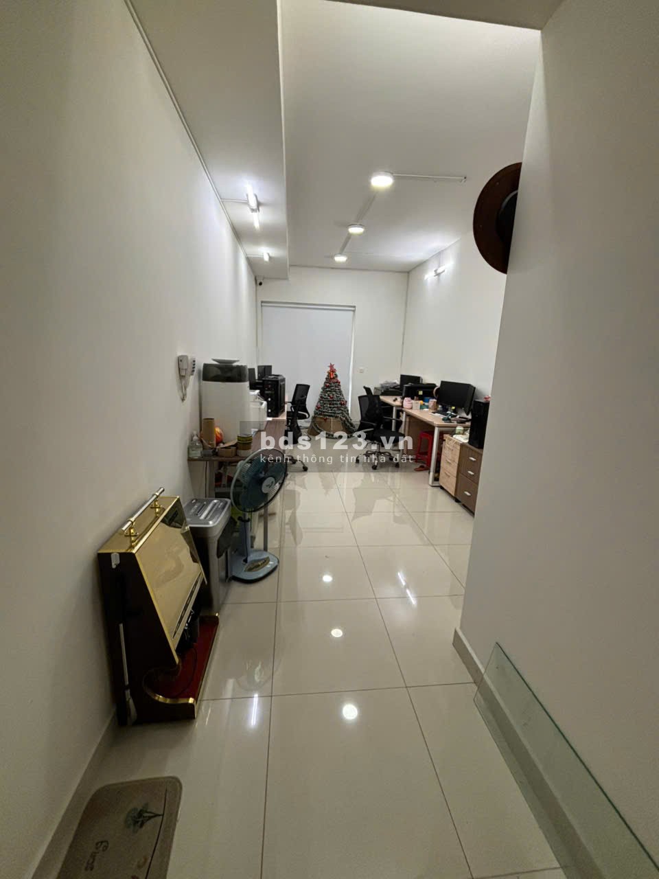 Chính chủ cần bán căn hộ chung cư Sunrise City View ở Quận 7