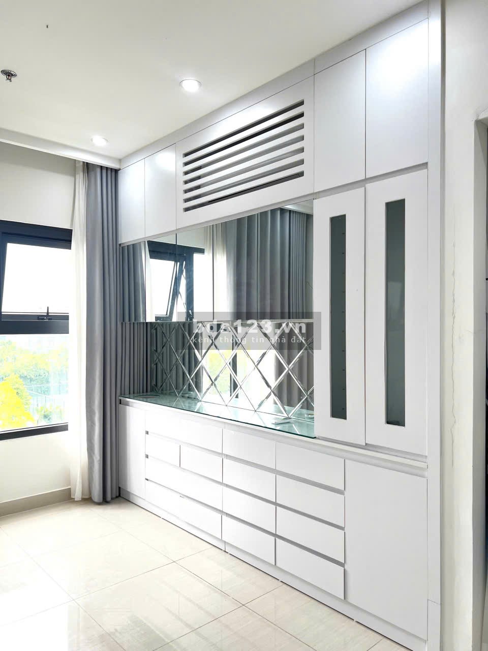 Cho thuê 1 Ngủ, đầy đủ nội thất đẹp, 8tr, Vin Smart City, 0888516777