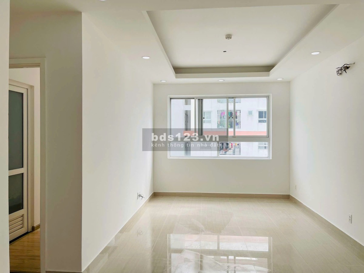 Chung cư Bàu cát, p10, Tân BÌnh: 75m2, 2p ngủ, 2wc, NTCB, 9.5tr