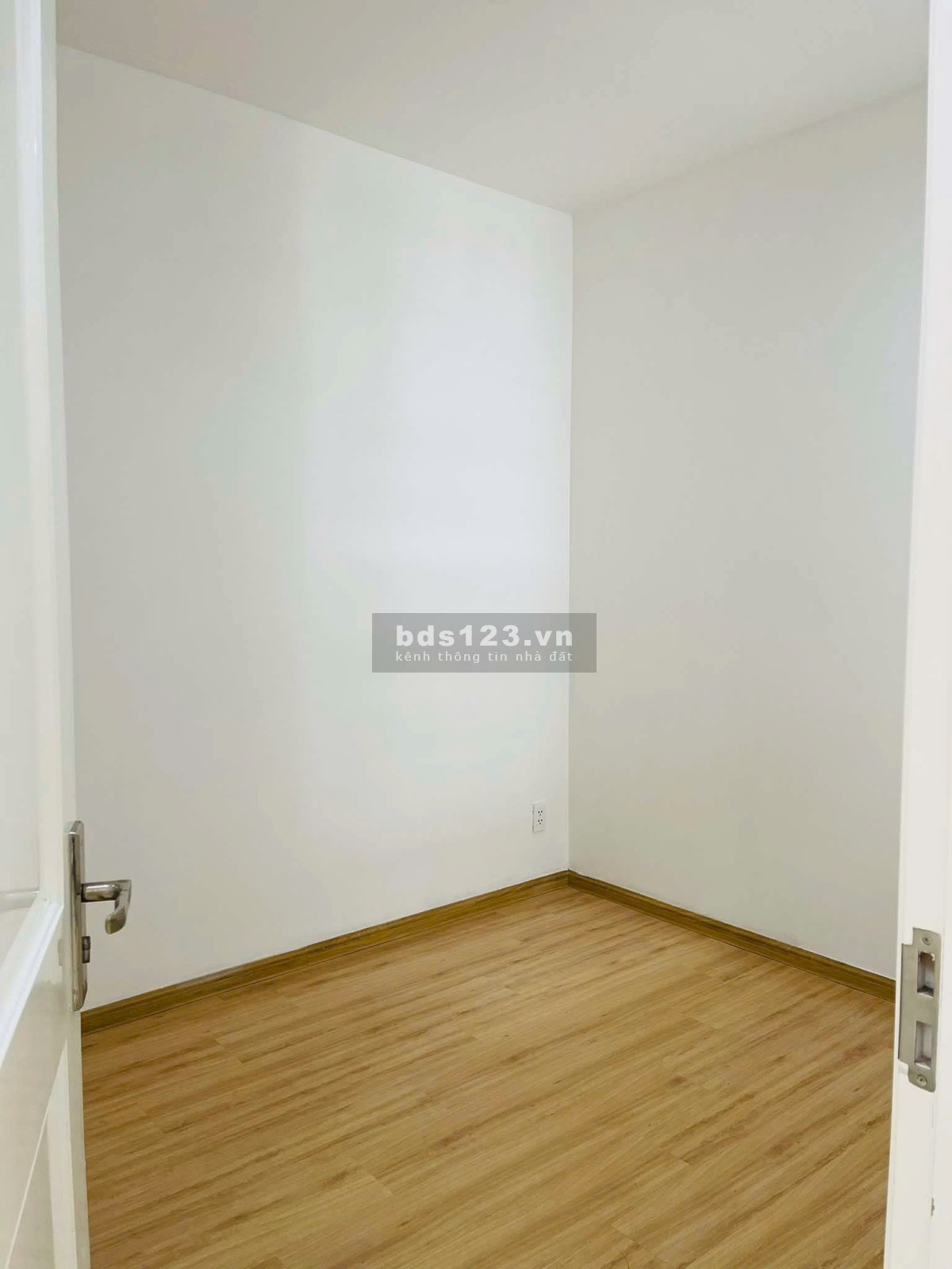 Chung cư Bàu cát, p10, Tân BÌnh: 75m2, 2p ngủ, 2wc, NTCB, 9.5tr