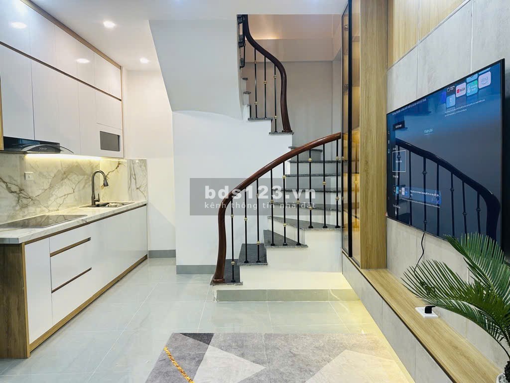 Bán nhà Hào Nam Đống Đa, Giá Hợp Lí, 20 Mét Ra Phố, 26mx5T, Giá: 5,6 Tỷ, Lh: 0396935190.