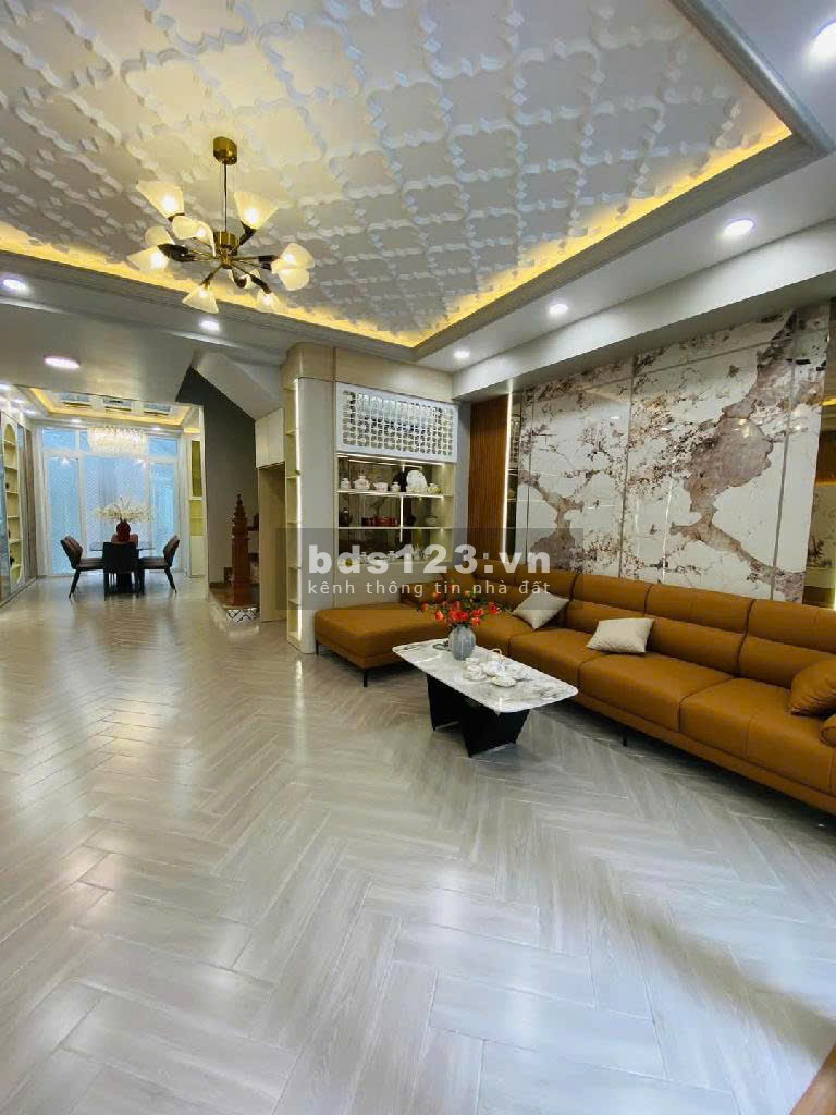 Nhà bán full nội thất, đẹp lung linh nằm ngay Huỳnh Tấn Phát, Q7, 68m2, 3 tầng, 8.x tỷ.