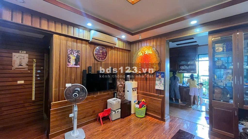 Nhỉnh 4 tỷ 2 ngủ 1wc hộ khẩu Cầu Giấy viu hồ điều hoàGiá bán: 4.45 tỷ | 71m² Quận Cầu Giấy, Hà Nội