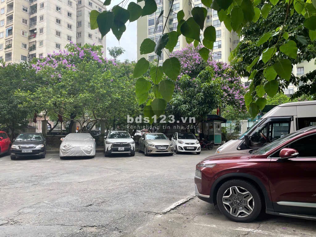 Nhỉnh 4 tỷ 2 ngủ 1wc hộ khẩu Cầu Giấy viu hồ điều hoàGiá bán: 4.45 tỷ | 71m² Quận Cầu Giấy, Hà Nội
