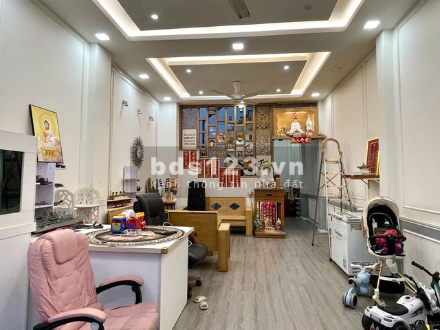 Nhà đẹp, giá cực sốc, DT(4,4m x 16m)~70m2, đường Âu Cơ, P. Phú Trung, Q. Tân Phú (nhỉnh 8 tỷ)