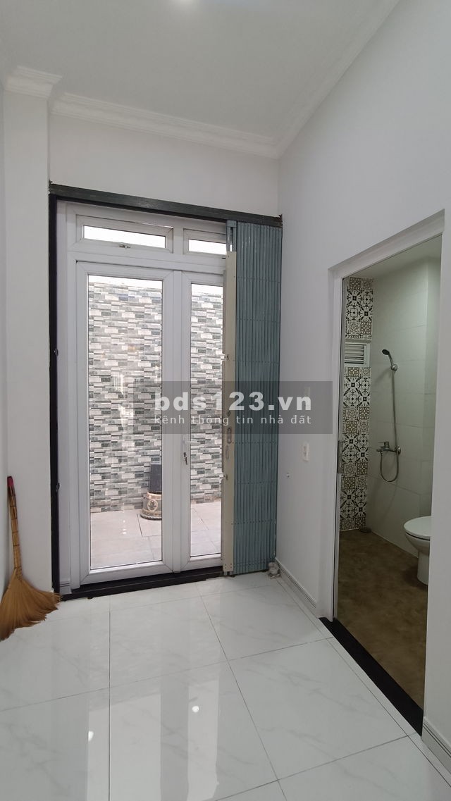 Bán nhà mặt tiền DT (4m x 20m) ~80m2, P. Tân Thành, Q. Tân Phú ( 13 tỷ)