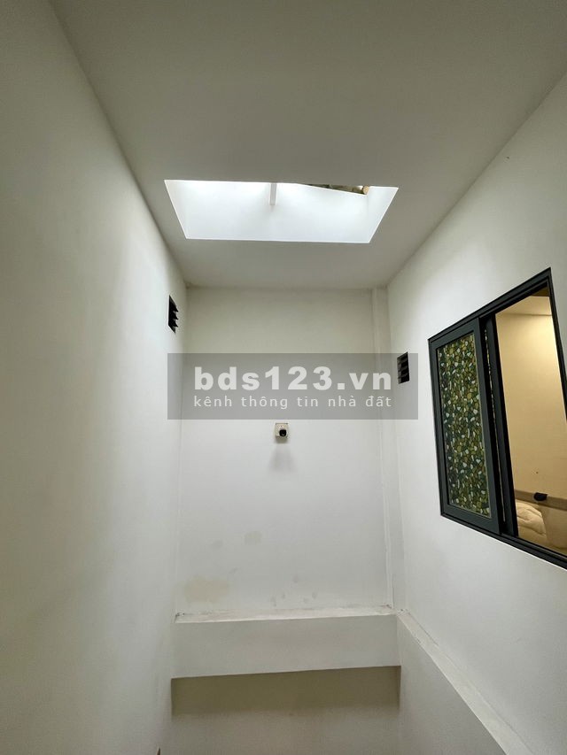 Nhà đẹp, giá cực sốc, DT(4,4m x 16m)~70m2, đường Âu Cơ, P. Phú Trung, Q. Tân Phú (nhỉnh 8 tỷ)
