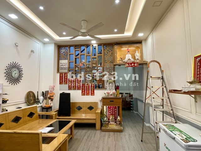 Nhà đẹp, giá cực sốc, DT(4,4m x 16m)~70m2, đường Âu Cơ, P. Phú Trung, Q. Tân Phú (nhỉnh 8 tỷ)