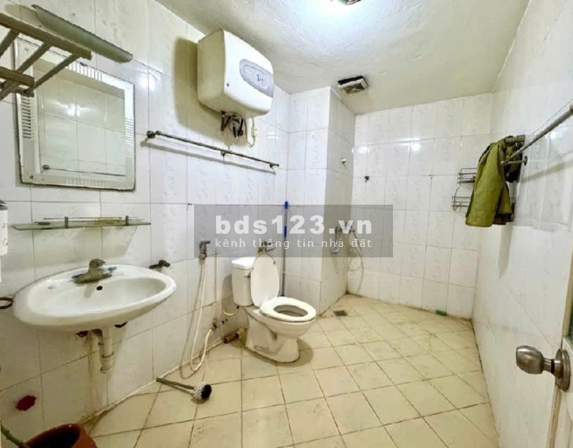 Bán gấp căn hộ chung cư 310 Minh Khai - DT 100 m2 x 3 PN x giá tốt!