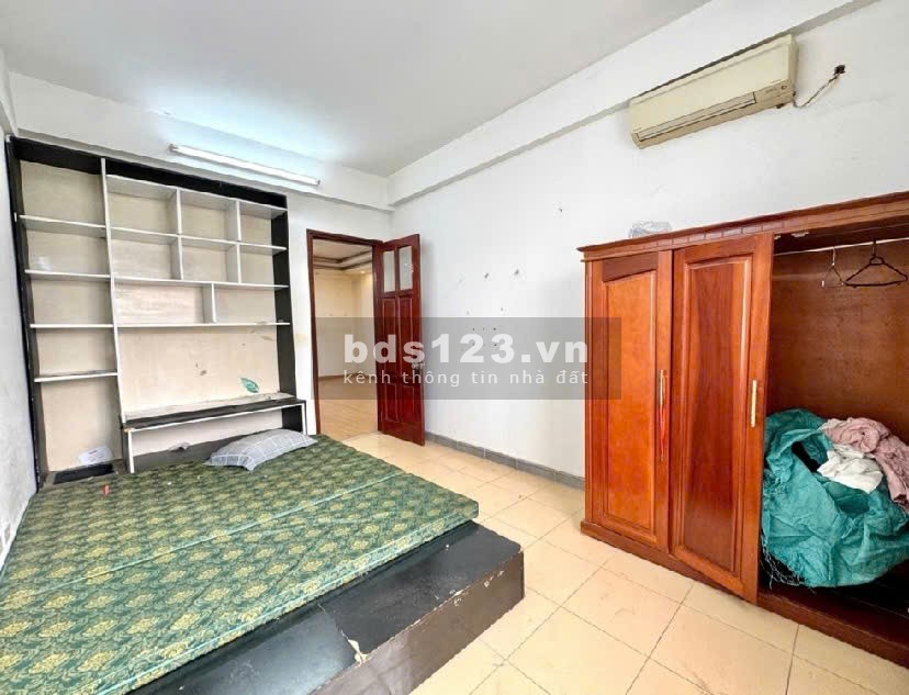 Bán gấp căn hộ chung cư 310 Minh Khai - DT 100 m2 x 3 PN x giá tốt!