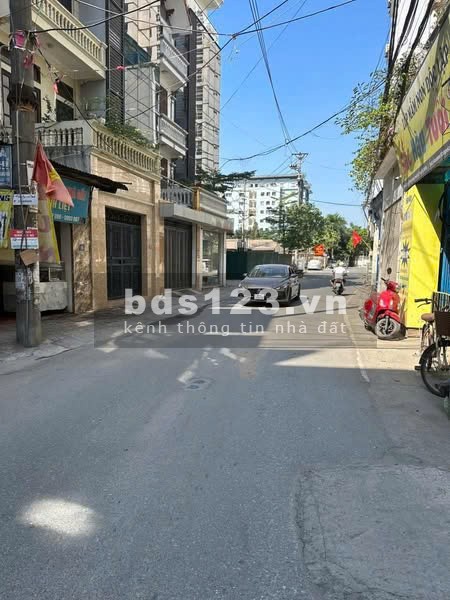 Kim Giang - lô góc - 50m x 5 tầng - MT 4.5m - Ô tô tránh - Vỉa hè rộng - Thông tứ tung - Kinh doanh