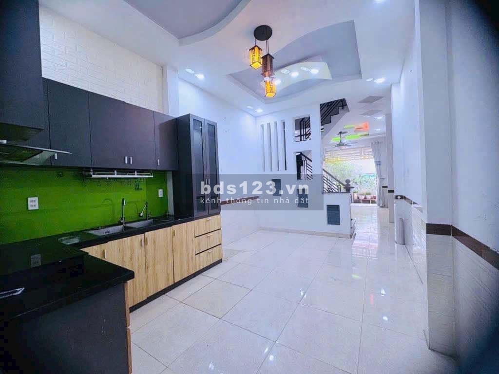 Sát mặt tiền - Sổ vuông đẹp - Chủ cần bán gấp