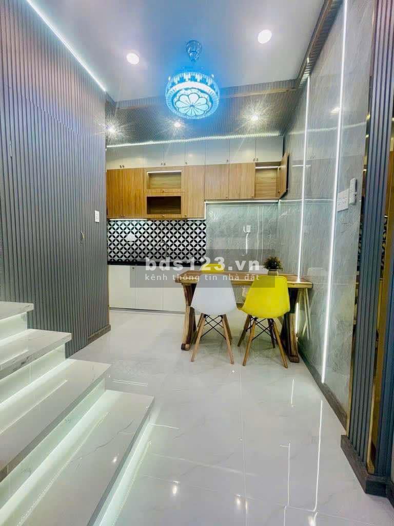 Nhà 2 tầng đẹp vào ở ngay, tặng toàn bộ đồ nội thất