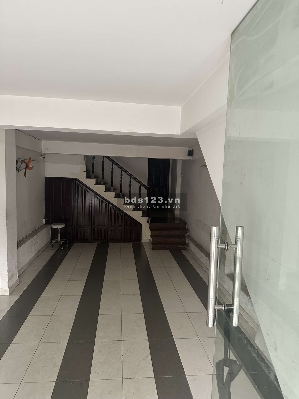 Q10 Cao Thắng cho thuê nhà nguyên căn mặt tiền, DT 4 x17m, hầm, 7PN, 55 triệu/th