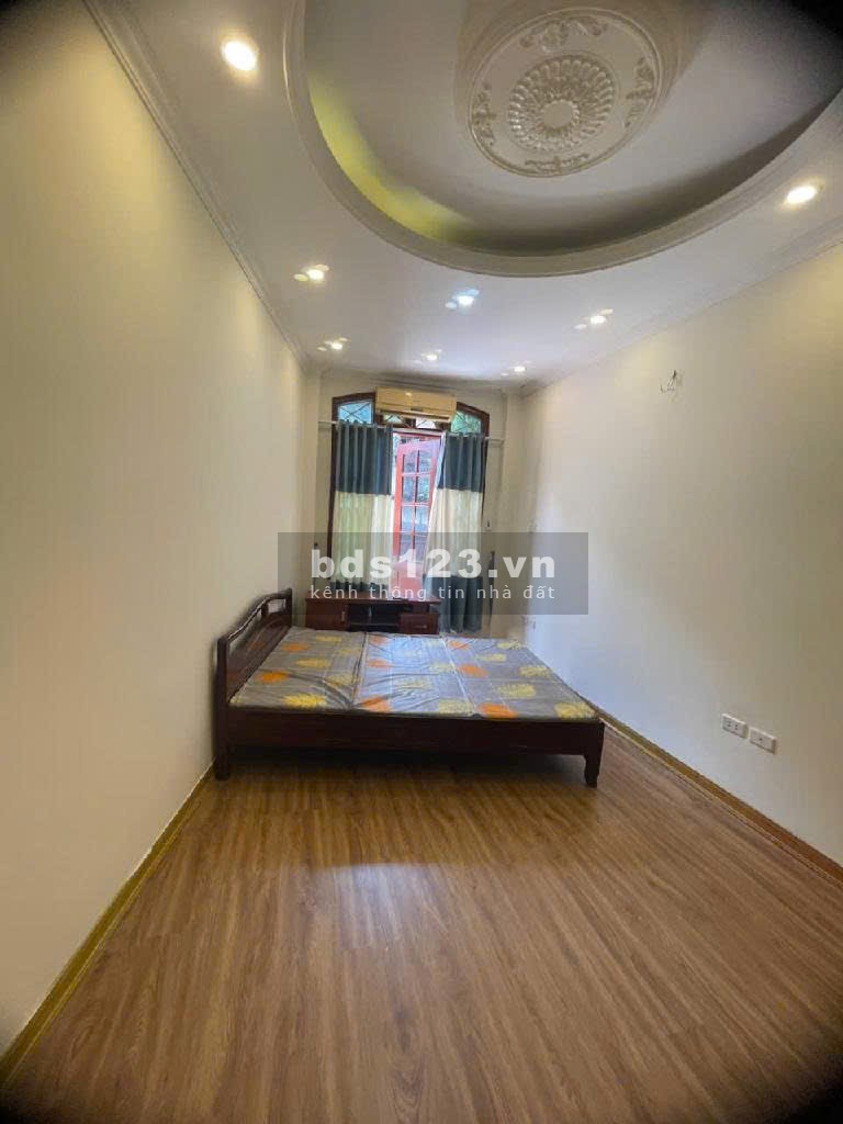 Bán nhà Hào Nam Đống Đa, Sổ Đỏ Vuông Vắn, Khu Trung Tâm, 34mx4T, Giá: 7,85 Tỷ, Lh: 0396935190.