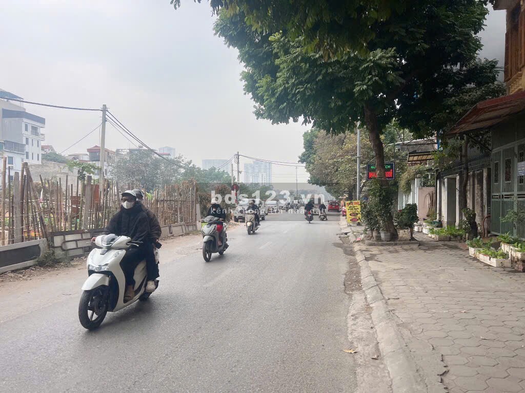 Nhà đẹp ngỡ ngàng tại Quang trung, HĐ, DT 52 M2, mặt tiền 5,7 M, giá 6.85 tỷ