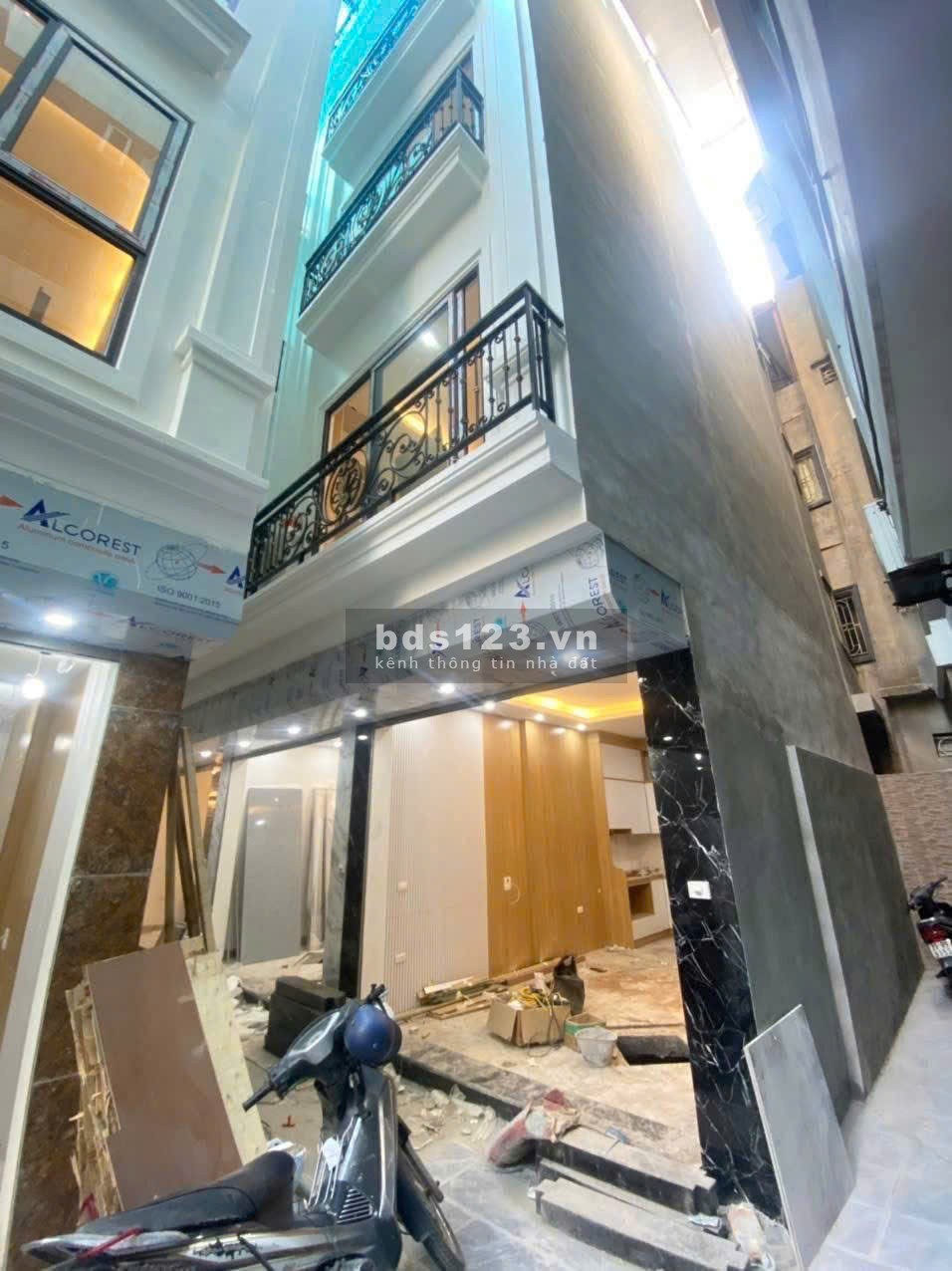Nhà đẹp đón tết - Trung tâm quận hbt. Lô 8 căn xây mới - 5 tầng thang máy - Trước nhà rộng 4m