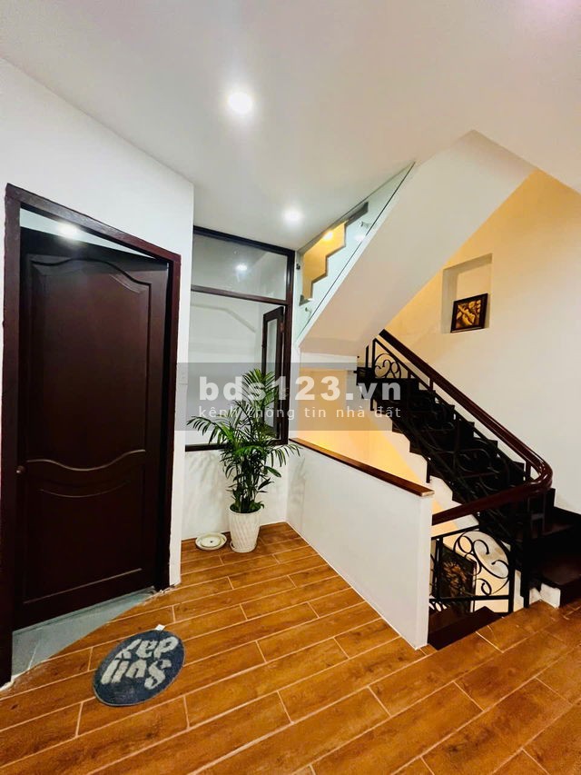 Siêu VIP - HXH 6M - Cửu Long - Tân Bình