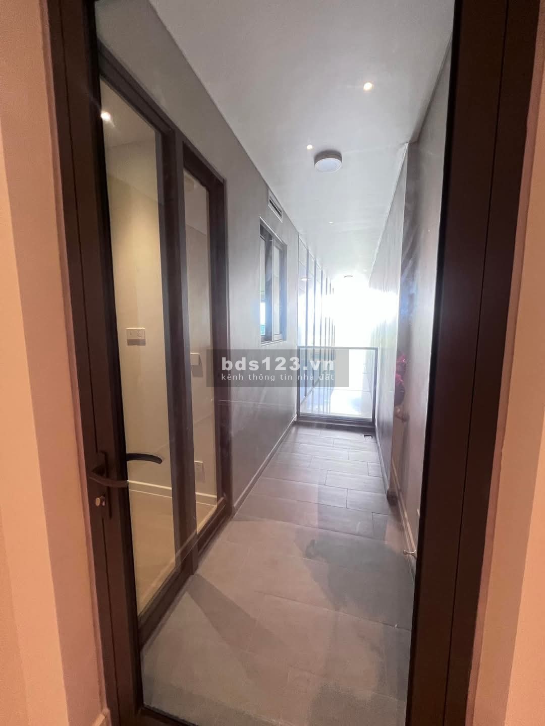 Bán căn khối đế Opera dự án Metropole Thủ Thiêm 126m2. Đầy đủ nội thất. Giá bán 40 Tỷ. B03A.15
