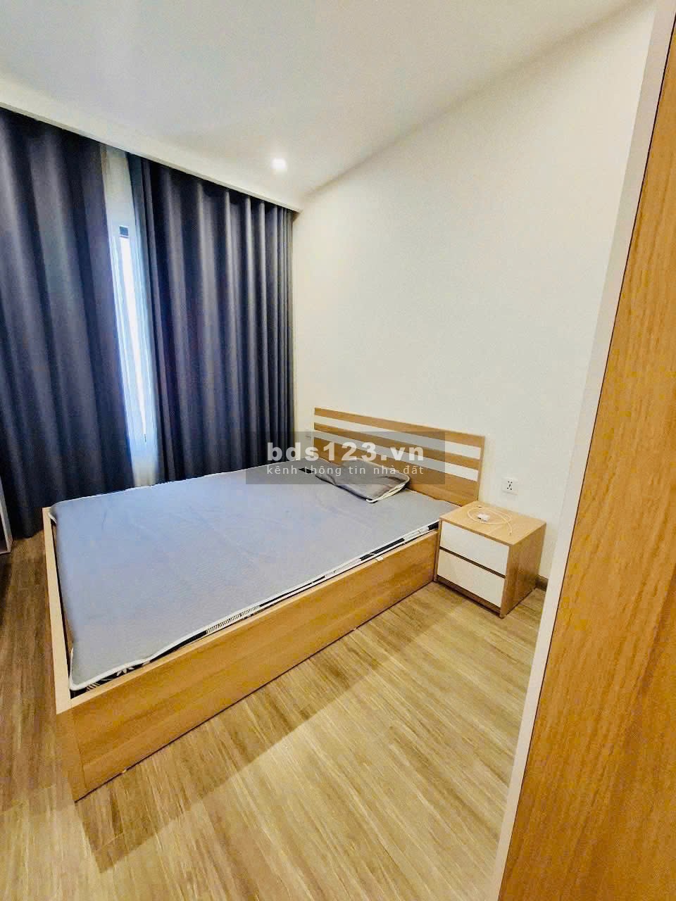 Bán căn 1 ngủ +, 43m2, view bể bơi, full đồ, 2.8 tỷ, 0888516777