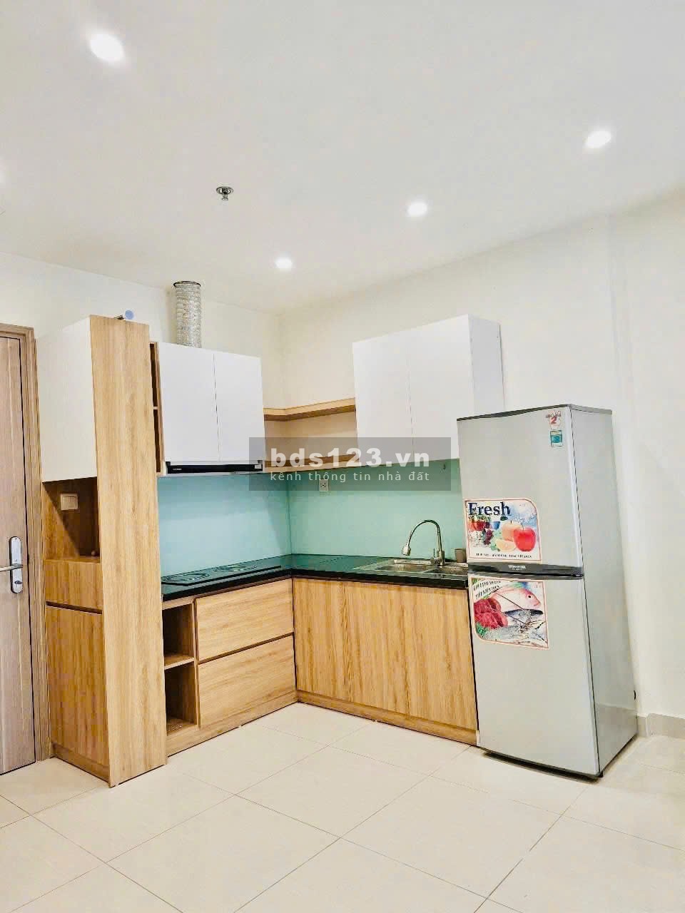 Bán căn 1 ngủ +, 43m2, view bể bơi, full đồ, 2.8 tỷ, 0888516777