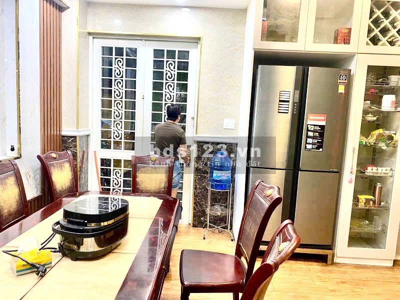 Biệt thự mini - Ngay Tân Hương - Đường 8M - Ô tô vào nhà