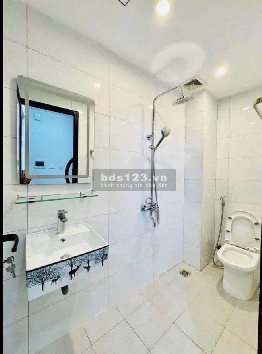 Chán nhà mặt đất nên chủ cần bán căn 27m2 ở Quyết Thắng - Hà Đông
