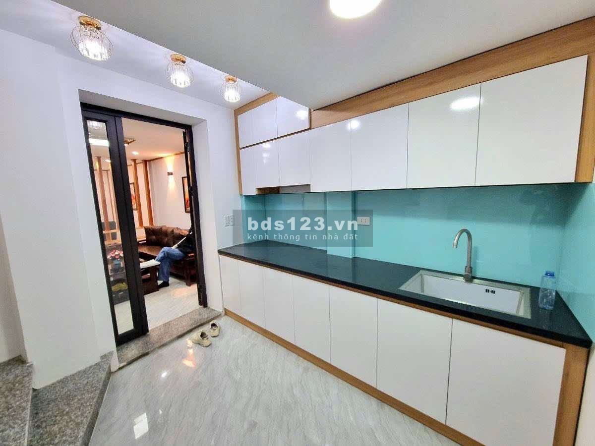 Chủ nhà nhờ bán hộ căn hộ để vào HCM ở cùng gia đình