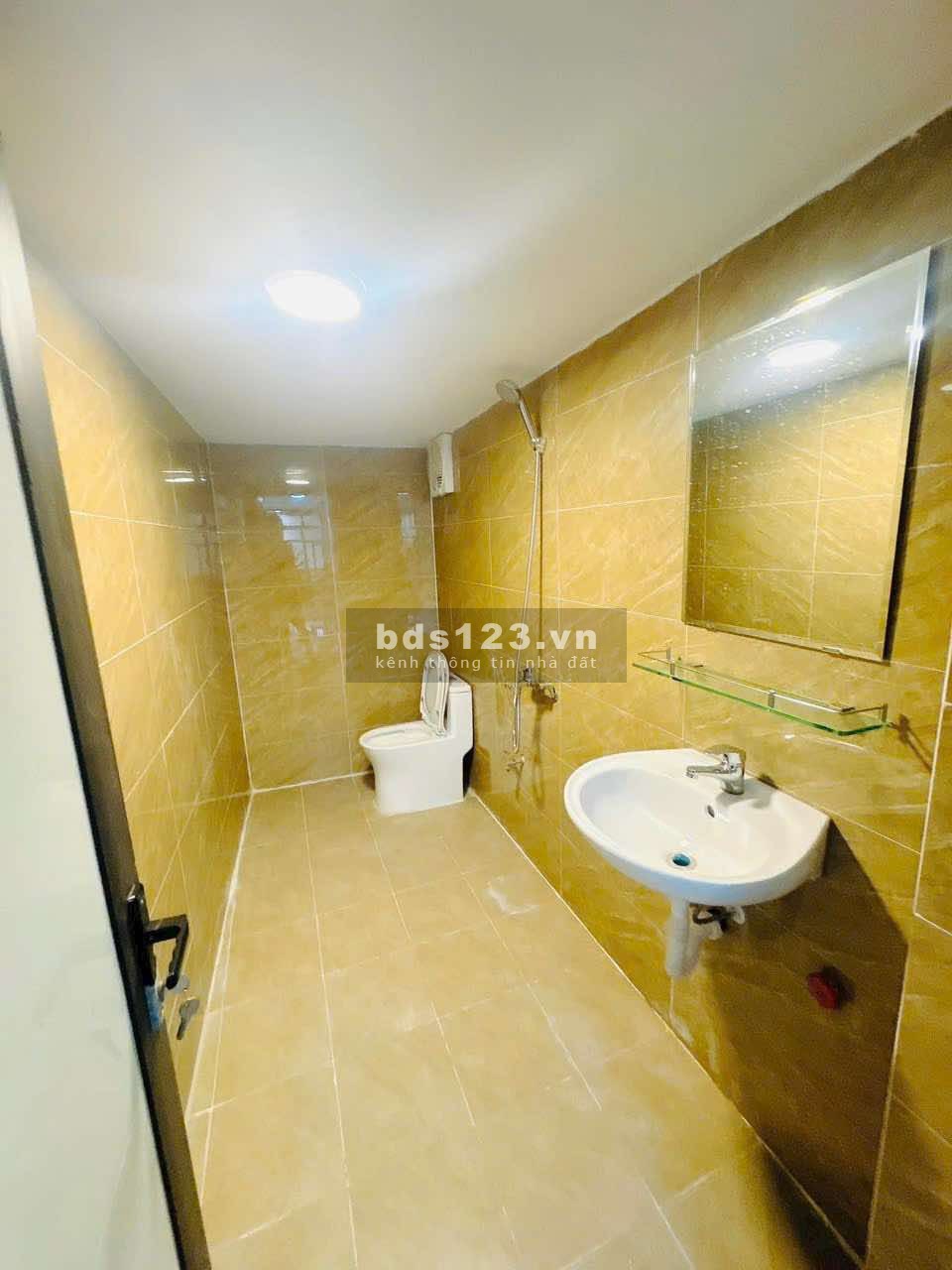 Chính chủ bán nhà riêng 39m2 mới tính tại phố Đông La, Yên Nghĩa