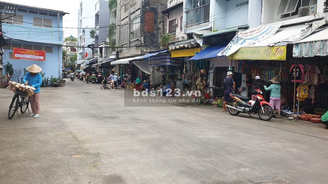 Nhà Q11 Gần Công Viên Đầm Sen, chợ Chim Sanh, đối diện cư xá Bình THỚI nổi tiếng.