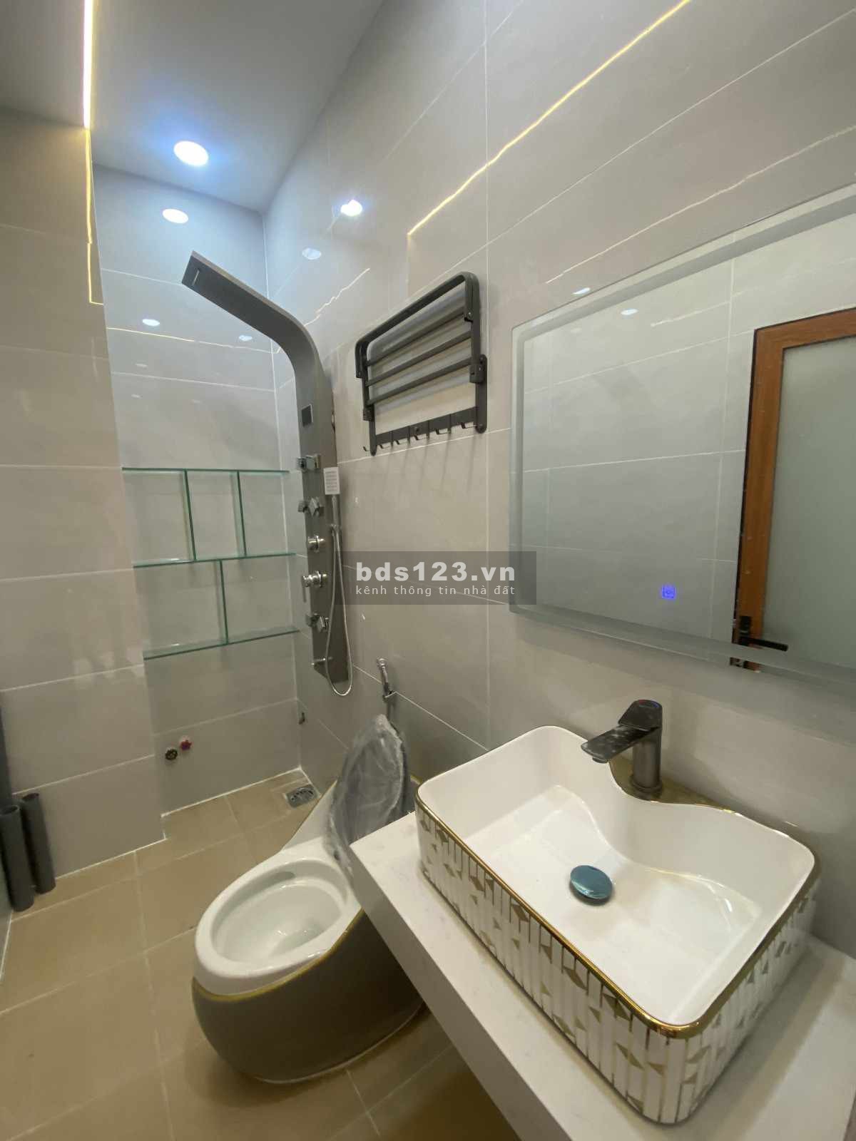 Siêu Phẩm 5 Tầng, 60m², Bình Tân, Chỉ Nhỉnh 6 tỷ