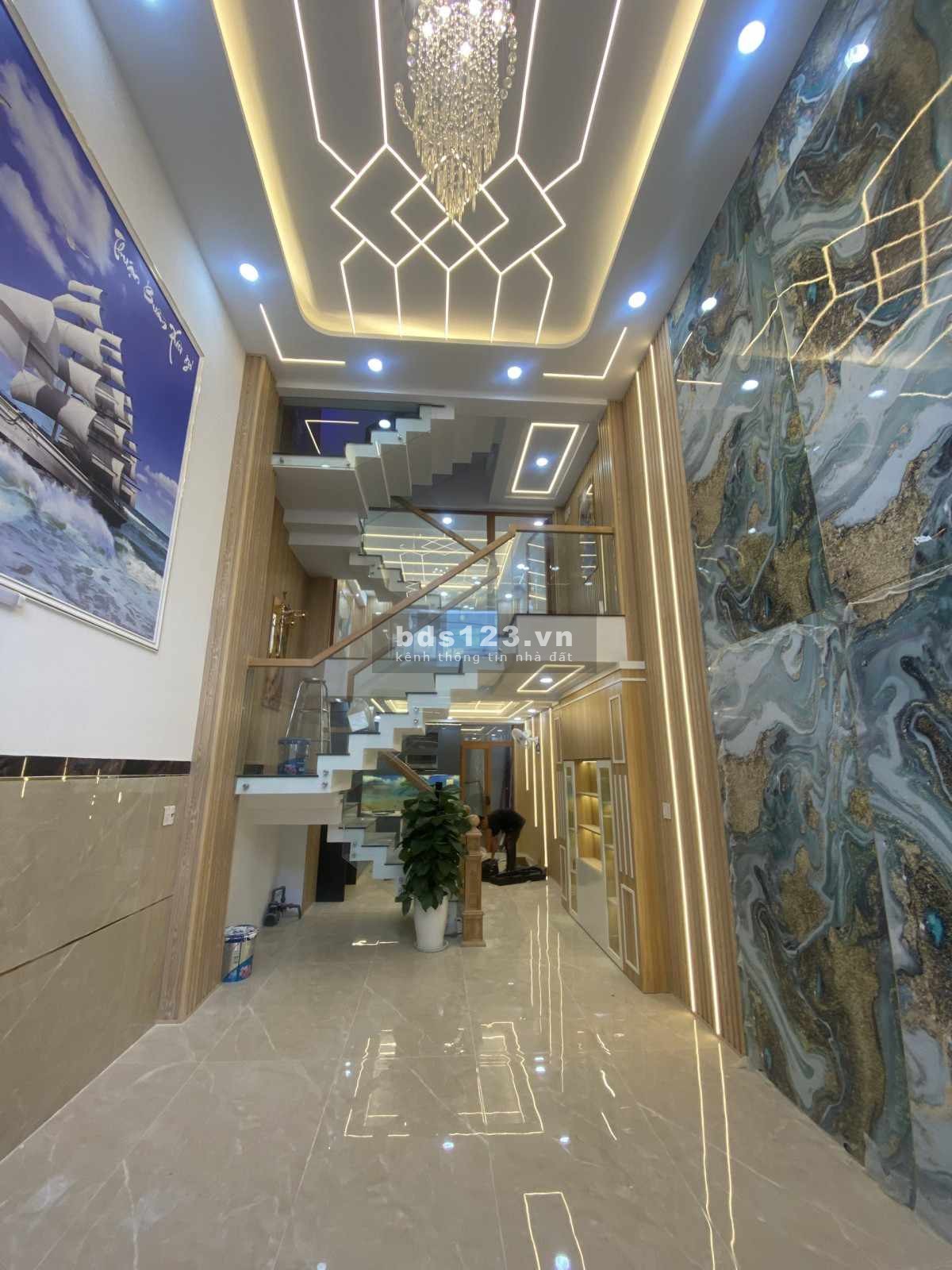 Siêu Phẩm 5 Tầng, 60m², Bình Tân, Chỉ Nhỉnh 6 tỷ