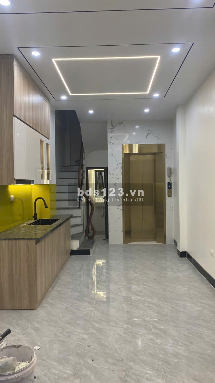 Bán gấp nhà 5 tầng mới xây, dt: 34m², thang máy, Mậu Lương, chỉ: 6,75 tỷ.