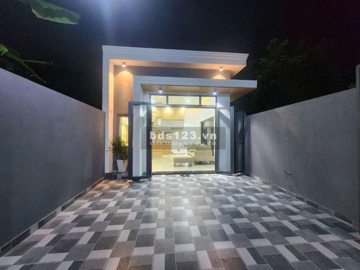 Cần bán nhà Bàu Trâm, Long Khánh gần nhựa lớn, trường học, giá 1.72 tỷ dt 100m2 full TC