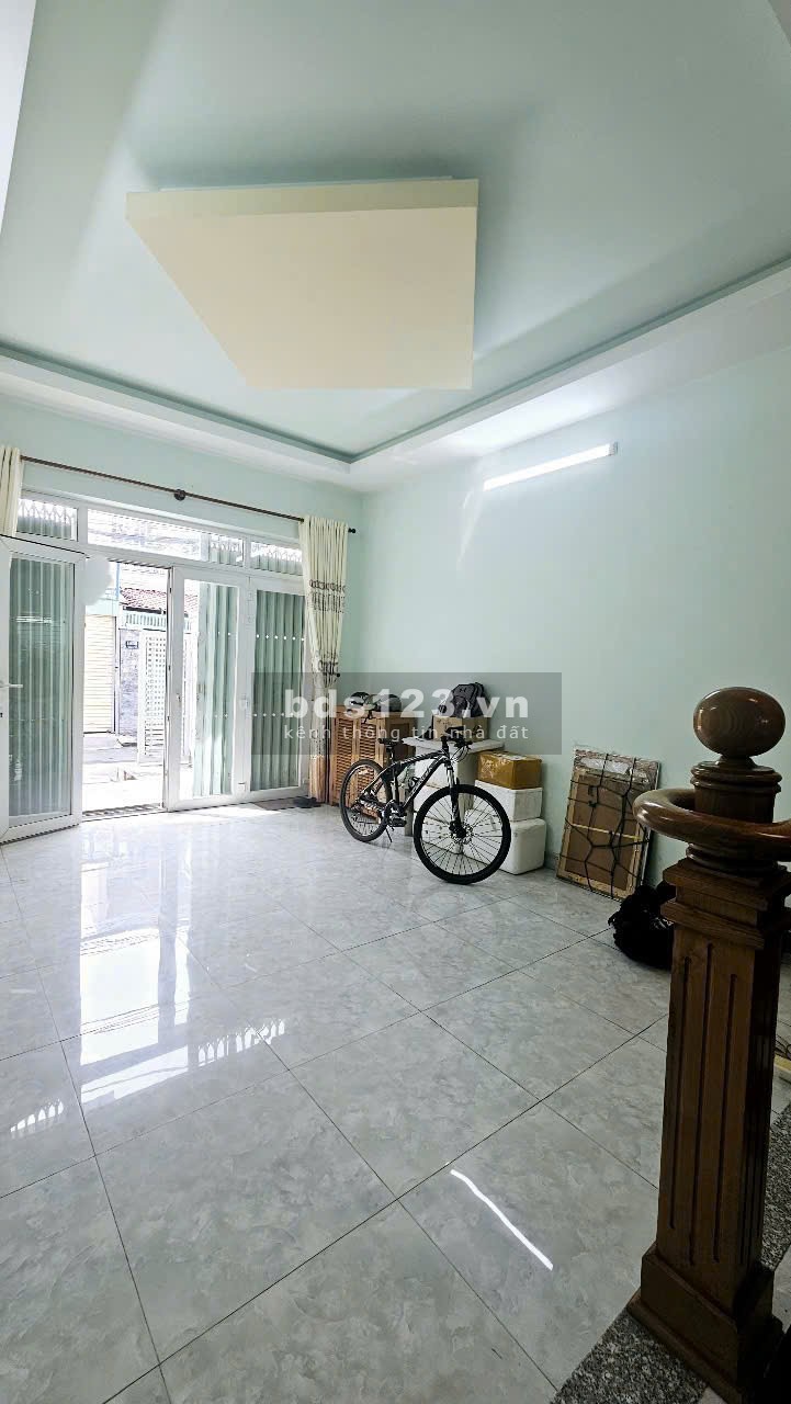 Nhà 2 tầng đẹp, 2 mặt hẻm ô tô Đường 11, Trường Thọ. 90m - 7,2t