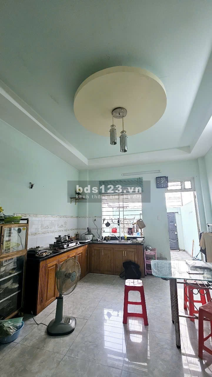 Nhà 2 tầng đẹp, 2 mặt hẻm ô tô Đường 11, Trường Thọ. 90m - 7,2t