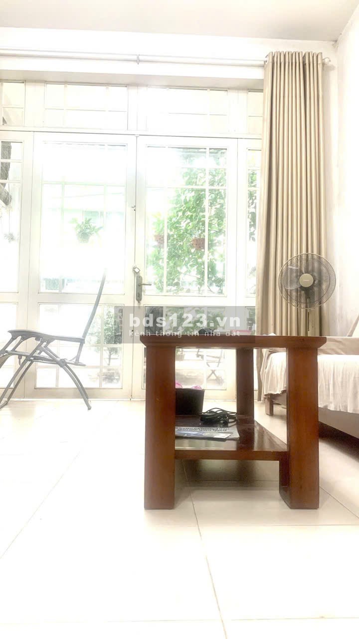 Bán nhà Thủ Đức 2 tầng 140 M2 giá 9 tỷ TL