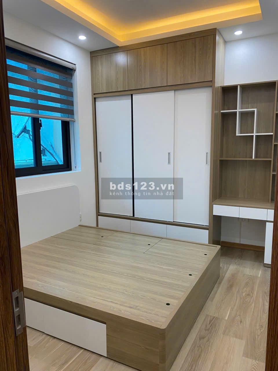 Bán chung cư chung tâm Cầu Giấy diện tích 54m2, 2 phòng ngủ, pk,1 wc đủ đồ giá 3.7 tỷ