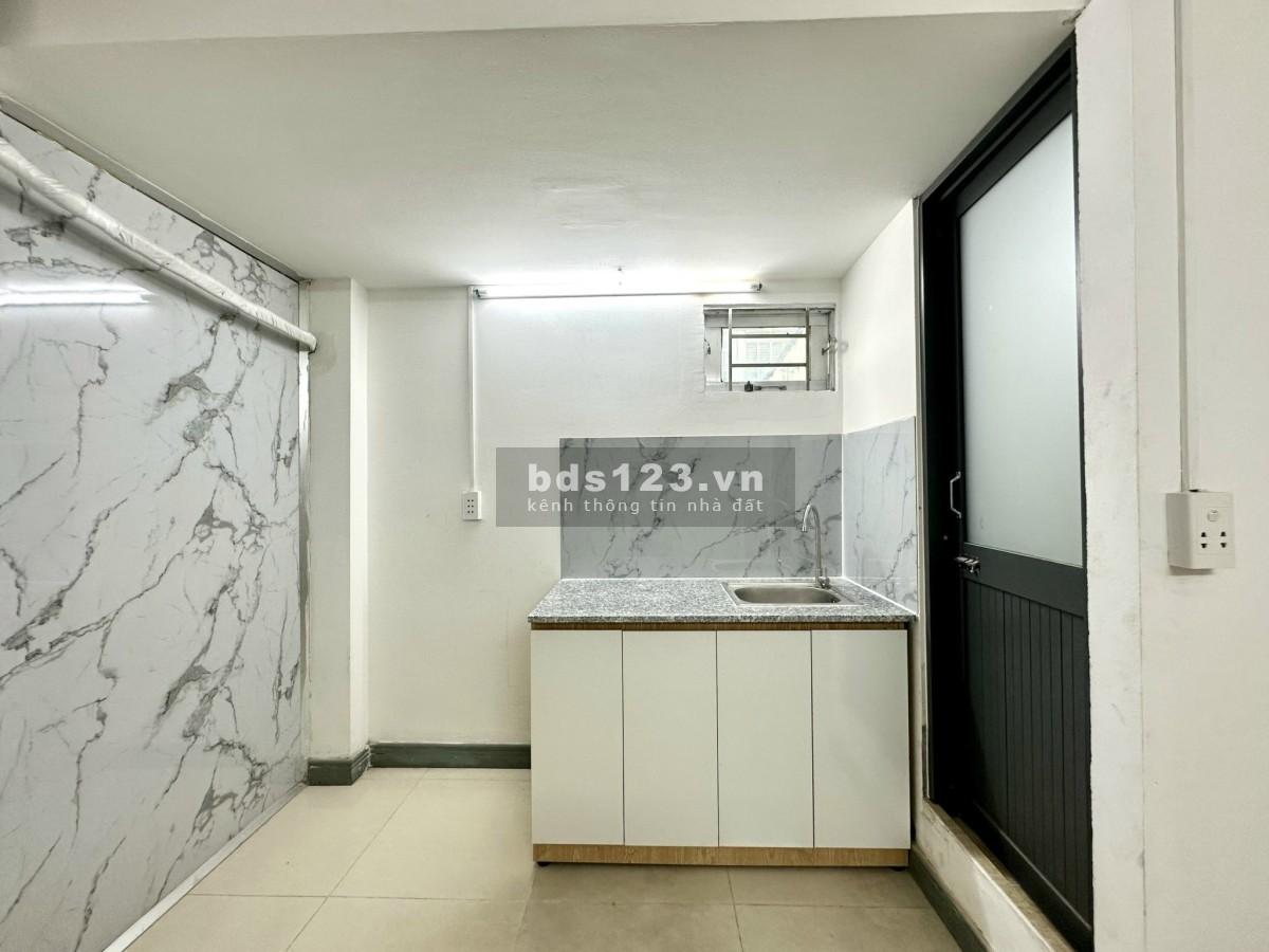 Phòng đẹp có máy lạnh, kệ bếp 224/20 Lý Thường Kiệt, P. 14, Quận 10 (có Thang Máy)