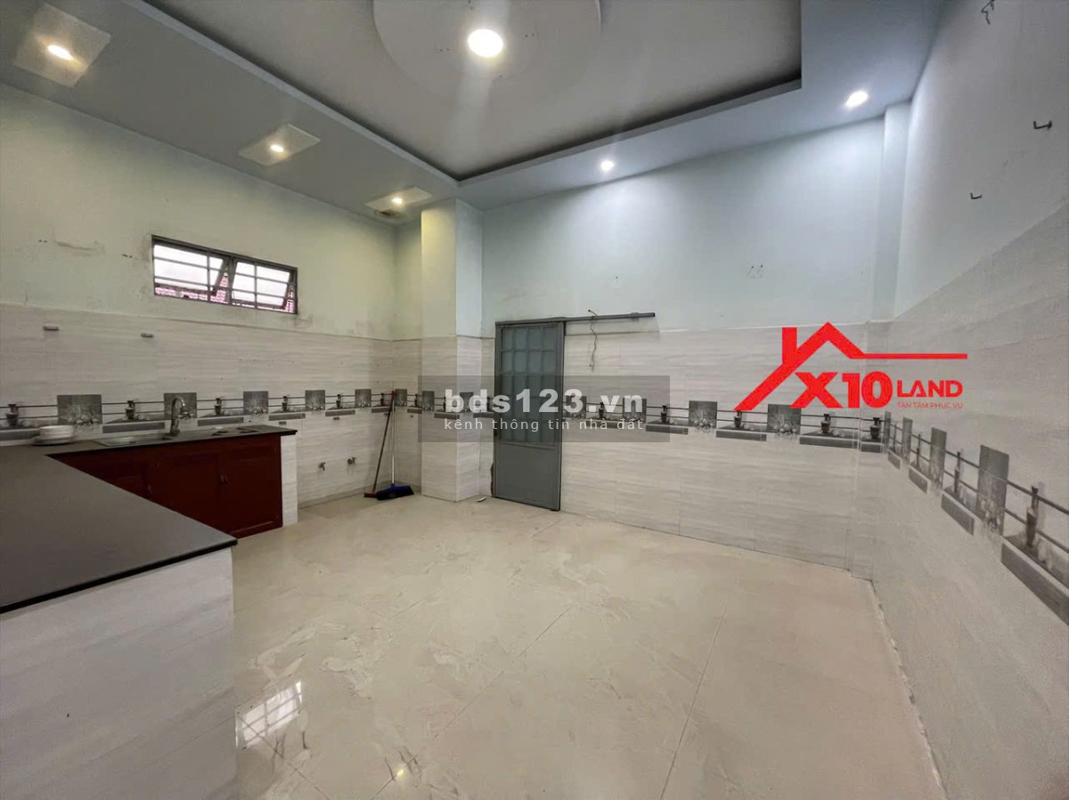 Bán gấp căn nhà siêu VIP KDC Đinh Thuận, chỉ 4.8 tỷ.