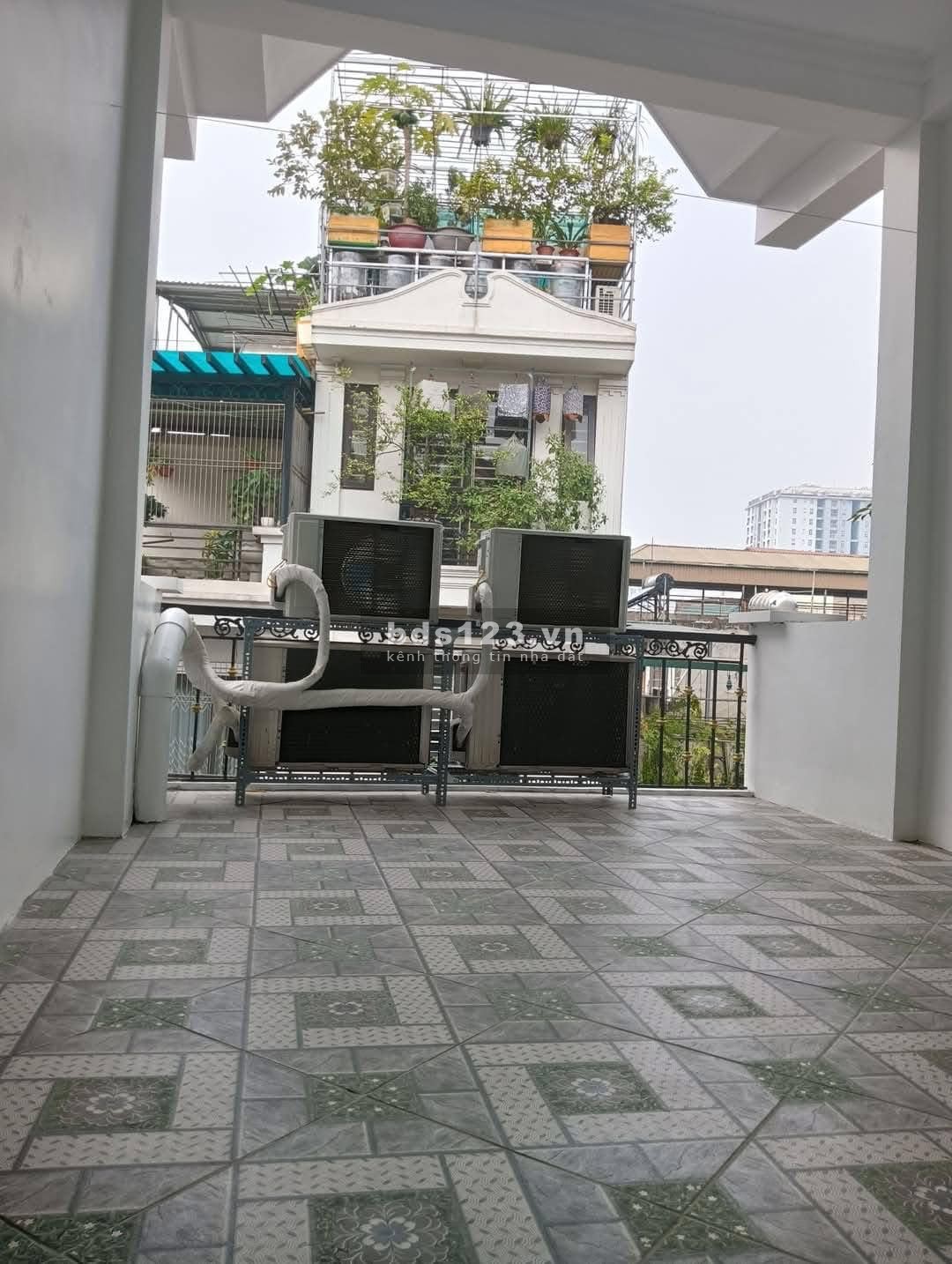 Bán nhà phố Hoàng Mai. DT: 66m2 × 5 Tầng, Thang Máy. MT: 3.5m