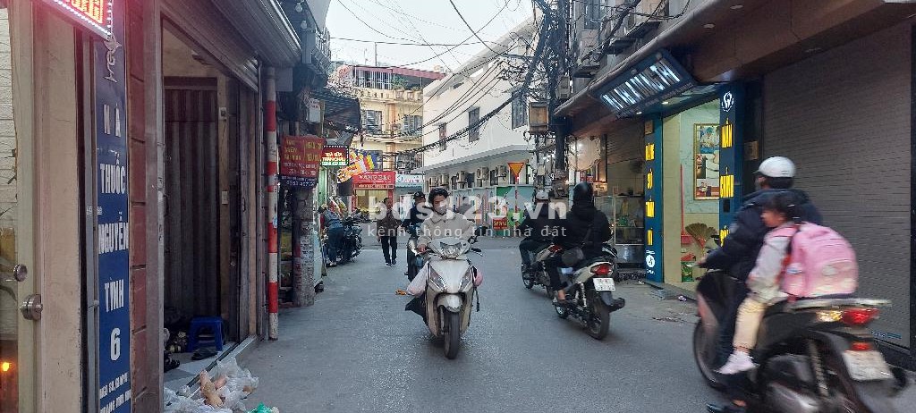 Bán nhà phố Giáp Nhị, 39M2 căn lô góc - Nhà mới đẹp - Sổ hoa hậu