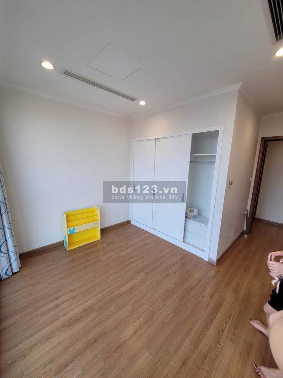Cho thuê căn hộ Royal City 112m2, 3PN view đẹp, giá chỉ 22tr/tháng tại Thanh Xuân, HN