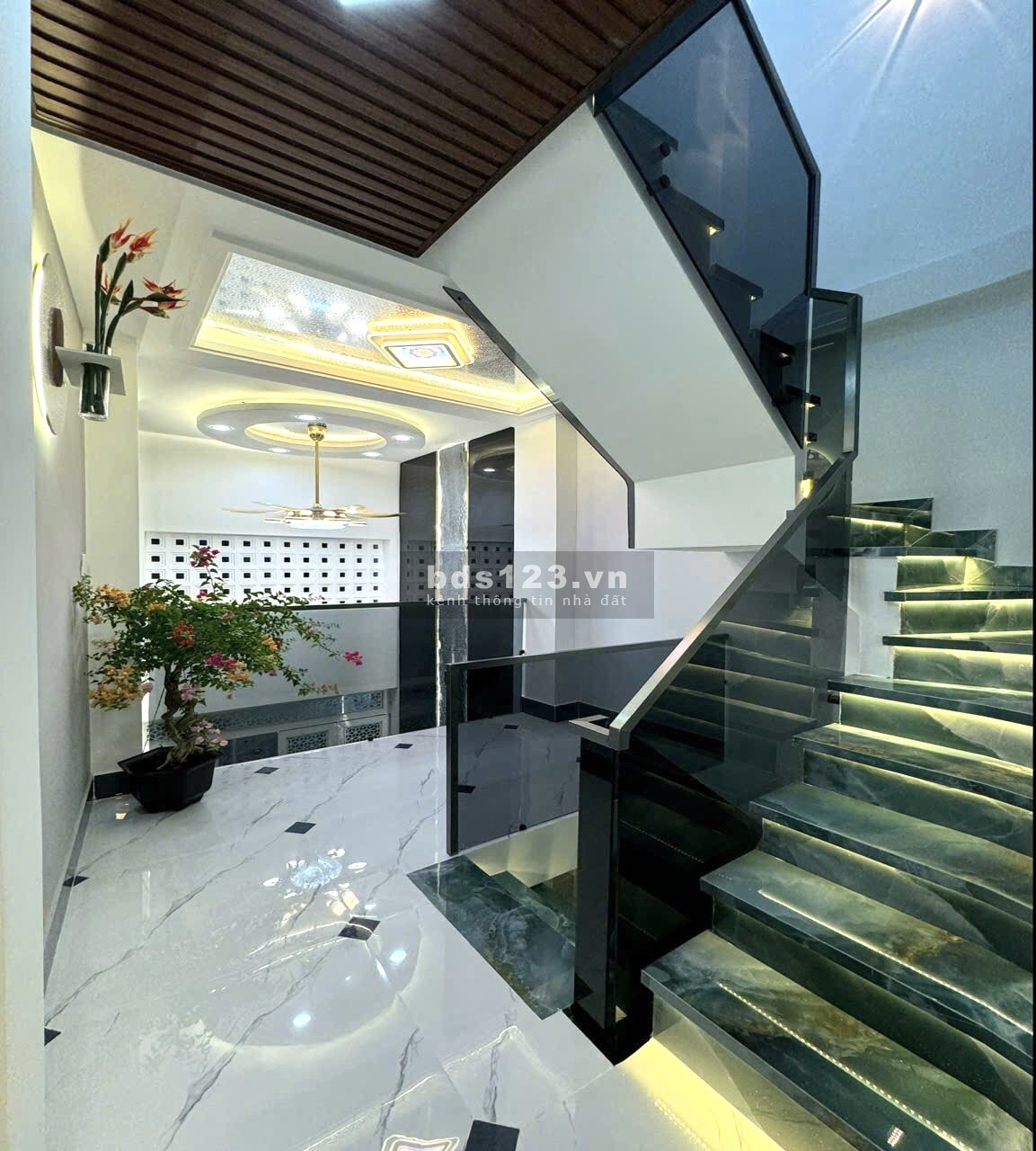 Bán nhà quận 6 mới xây tuyệt đẹp - Full nội thất giá sinh viên 5.488 T