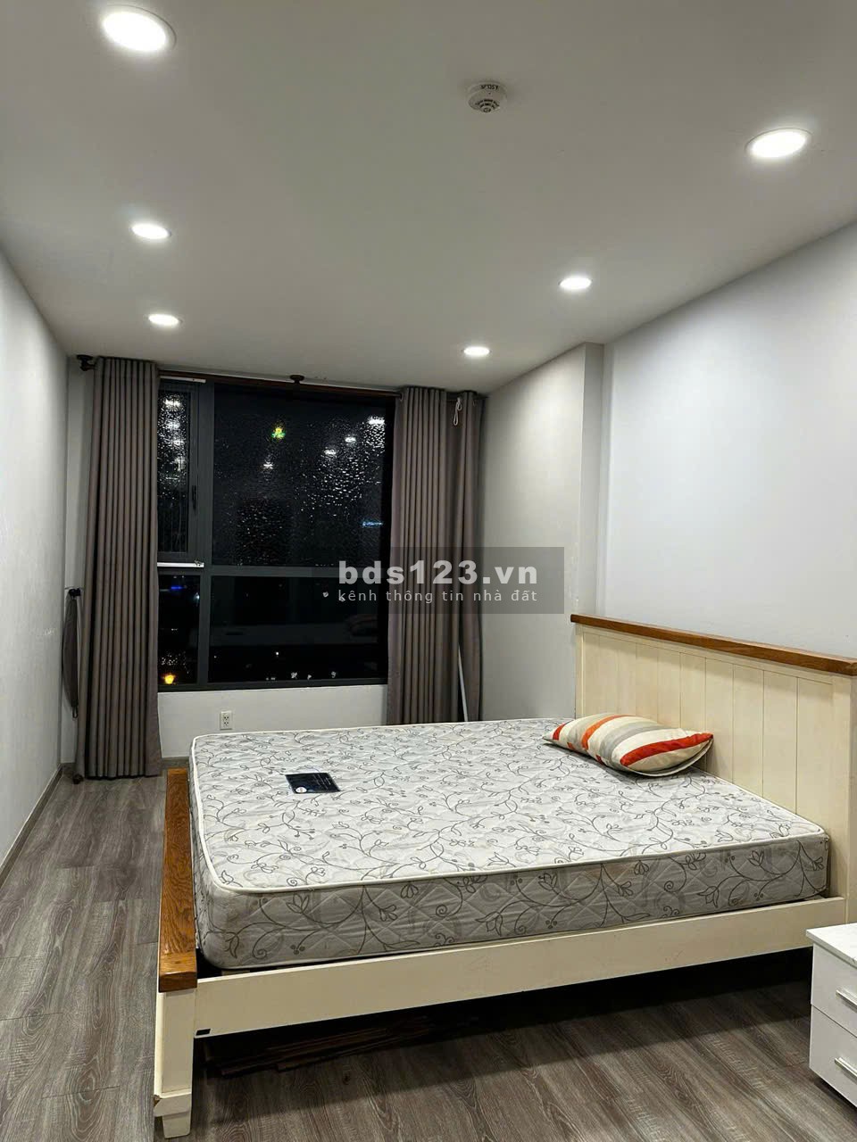C/C Rich Star, Tô Hiệu, Hiệp Tân, Tân Phú: 94m2, 3p ngủ, 2wc, nội thất, 11tr5/th